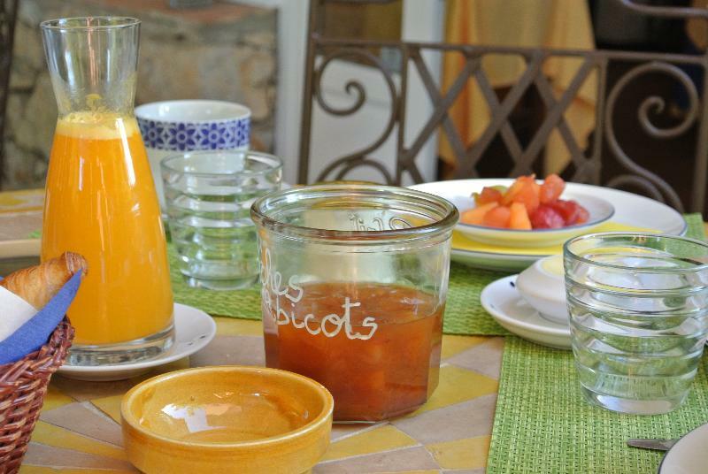 לינה וארוחת בוקר Flayosc La Vieille Bastide מראה חיצוני תמונה